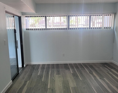 1737 Nw 73rd Avenue - Photo Thumbnail 10