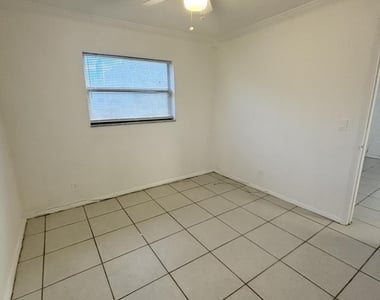 531 S C Street - Photo Thumbnail 7