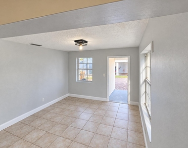 5751 Sw 37th Street - Photo Thumbnail 3