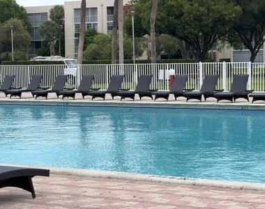 3341 Nw 47th Terrace - Photo Thumbnail 18