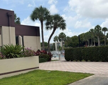 3341 Nw 47th Terrace - Photo Thumbnail 16
