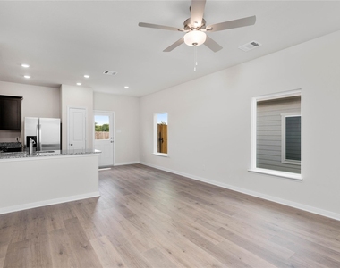 2060 Braveheart Drive - Photo Thumbnail 4