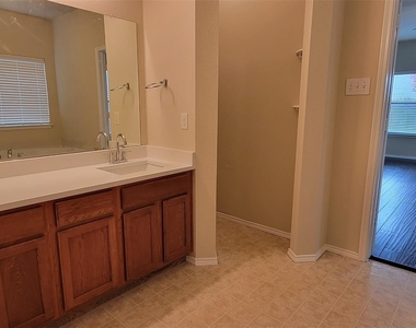 9509 Crooked Cat Drive - Photo Thumbnail 21