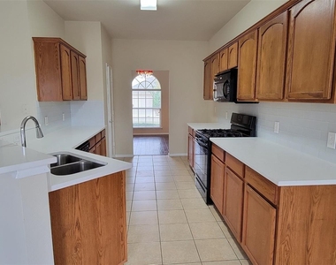 9509 Crooked Cat Drive - Photo Thumbnail 12