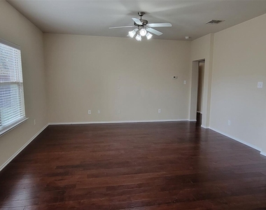 9509 Crooked Cat Drive - Photo Thumbnail 14