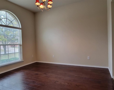 9509 Crooked Cat Drive - Photo Thumbnail 6