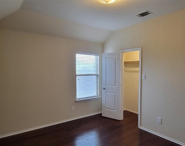 9509 Crooked Cat Drive - Photo Thumbnail 37