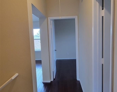 9509 Crooked Cat Drive - Photo Thumbnail 34
