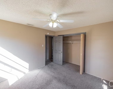 3218 Post Oak Road - Photo Thumbnail 9