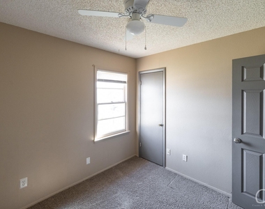 3218 Post Oak Road - Photo Thumbnail 3