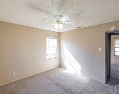3218 Post Oak Road - Photo Thumbnail 8