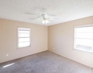 3218 Post Oak Road - Photo Thumbnail 7