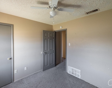 3218 Post Oak Road - Photo Thumbnail 4