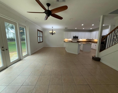 307 Berenger Walk - Photo Thumbnail 11