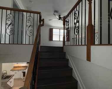 307 Berenger Walk - Photo Thumbnail 21