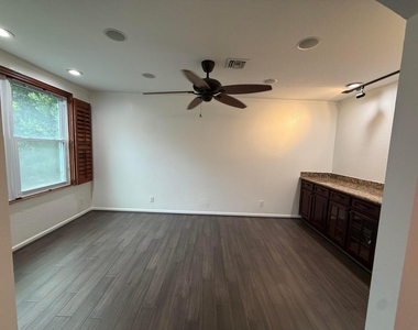 307 Berenger Walk - Photo Thumbnail 35