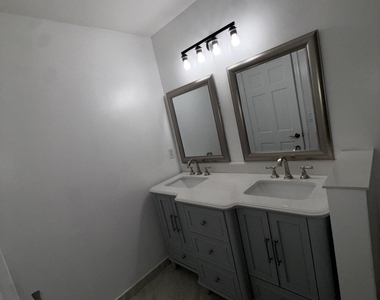 307 Berenger Walk - Photo Thumbnail 22