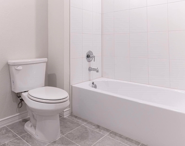 1305 Silent Peak Drive - Photo Thumbnail 13
