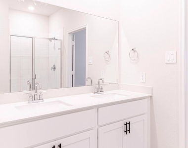 1305 Silent Peak Drive - Photo Thumbnail 20