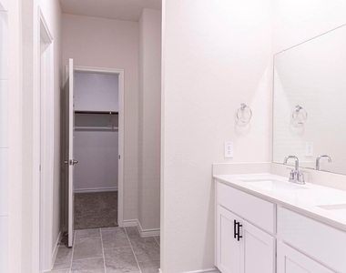 1305 Silent Peak Drive - Photo Thumbnail 19