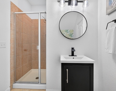 10906 Ascot Drive - Photo Thumbnail 10