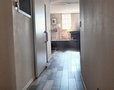 1122 Jackson Street - Photo Thumbnail 10