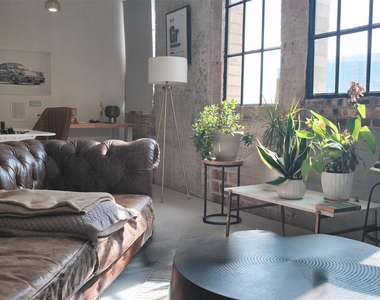 1122 Jackson Street - Photo Thumbnail 4