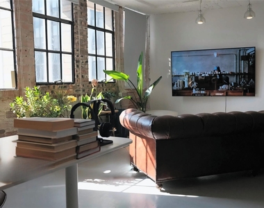 1122 Jackson Street - Photo Thumbnail 9