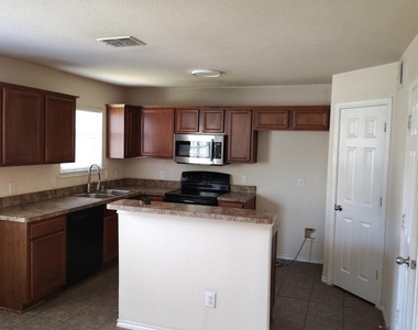 616 Fleming Street - Photo Thumbnail 1