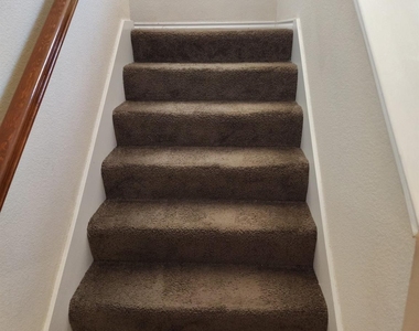 616 Fleming Street - Photo Thumbnail 4