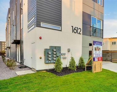 1612 Bennett Avenue - Photo Thumbnail 1