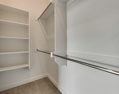 2709 Splendor Drive - Photo Thumbnail 16