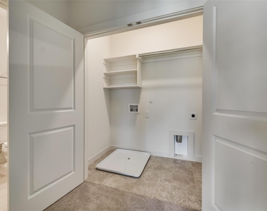 2709 Splendor Drive - Photo Thumbnail 22