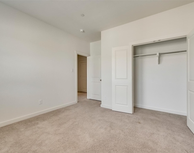 2709 Splendor Drive - Photo Thumbnail 19