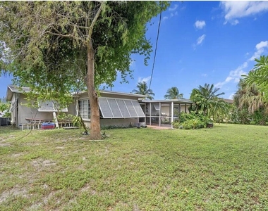 4020 Ne 18th Avenue - Photo Thumbnail 2