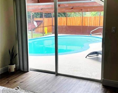 5620 Sw 56th Street - Photo Thumbnail 16