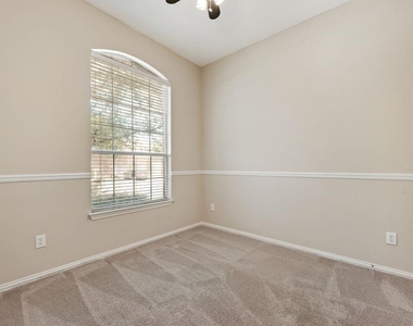 5544 Hidden Creek Lane - Photo Thumbnail 13