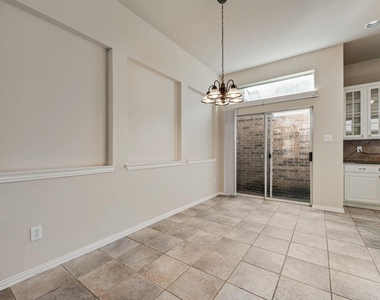 5544 Hidden Creek Lane - Photo Thumbnail 10
