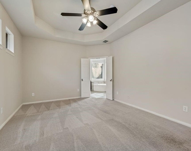 5544 Hidden Creek Lane - Photo Thumbnail 15
