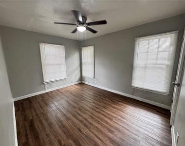 6338 Belgrade Avenue - Photo Thumbnail 10