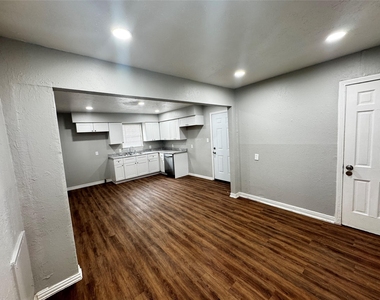 6338 Belgrade Avenue - Photo Thumbnail 5