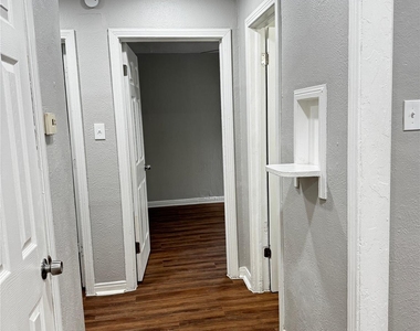 6338 Belgrade Avenue - Photo Thumbnail 9