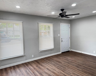 6338 Belgrade Avenue - Photo Thumbnail 1