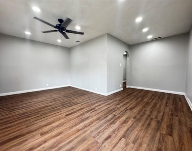 6338 Belgrade Avenue - Photo Thumbnail 3