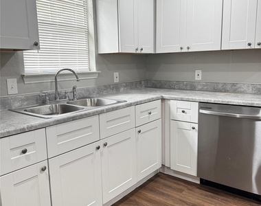 6338 Belgrade Avenue - Photo Thumbnail 8