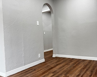 6338 Belgrade Avenue - Photo Thumbnail 4