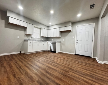 6338 Belgrade Avenue - Photo Thumbnail 6