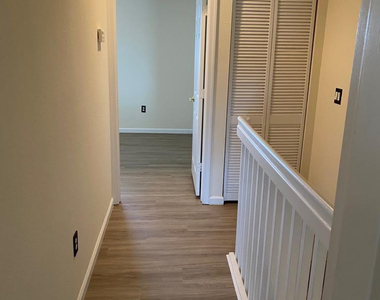 2766 Sw 82nd Avenue - Photo Thumbnail 12