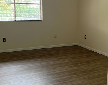2766 Sw 82nd Avenue - Photo Thumbnail 27