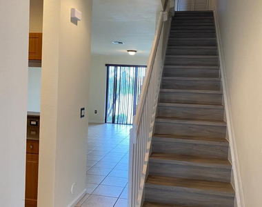 2766 Sw 82nd Avenue - Photo Thumbnail 8